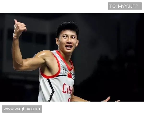 足球场上的黑色传奇他是长得最黑的足球明星与众不同的魅力与实力并存 足球场上的黑色传奇他是长得最黑的足球明星与众不同的魅力与实力并存