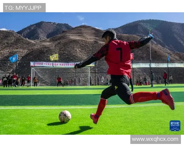 足球明星的中国话之旅:从绿茵场到文化交流的精彩瞬间 足球明星的中国话之旅:从绿茵场到文化交流的精彩瞬间